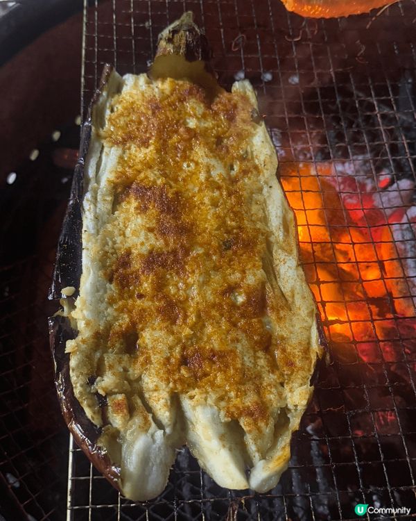 除夕夜最好活動燒嘢食，燒雞翼燒蝦同埋燒茄子，一班人圍爐，吹下...