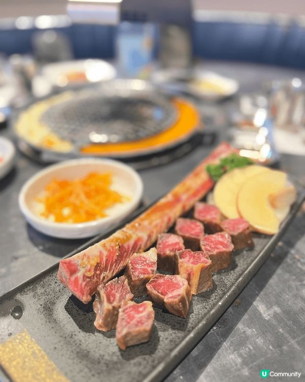 濟州燒肉食堂位於德福廣場2期5樓美食區，採用韓式燒肉店常見的...