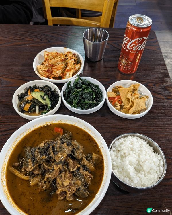 香港是一個美食之都，人生中最快樂的事便是和家人團聚，分享香港...