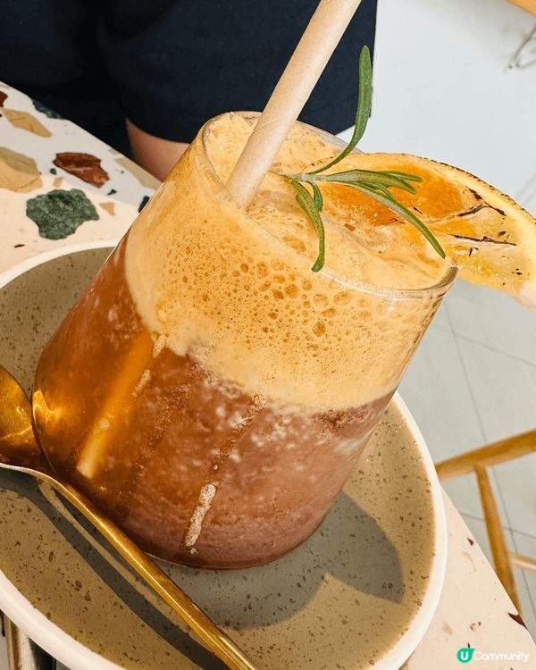 趁着2024年嘅最後一日，到了這間位於屯門的Cafe一試。環...