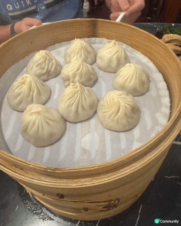 最近同屋企人食新年飯，去了樂天皇朝食小籠包，點左幾款美食，好...