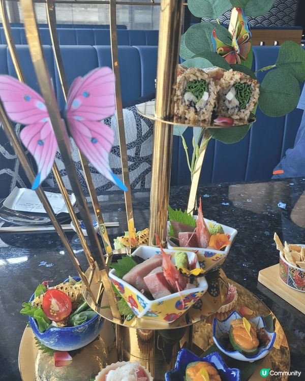 在尖沙咀花樂餐廳進食西日Fusion下午茶，非常精美，多款甜...