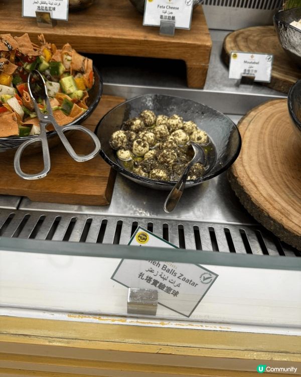 杜拜金鉑咖啡及自助餐食品，非常味美！