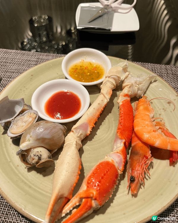 上個星期同朋友去咗美麗華酒店Yamm試佢地嘅週末早午餐🥰款式...