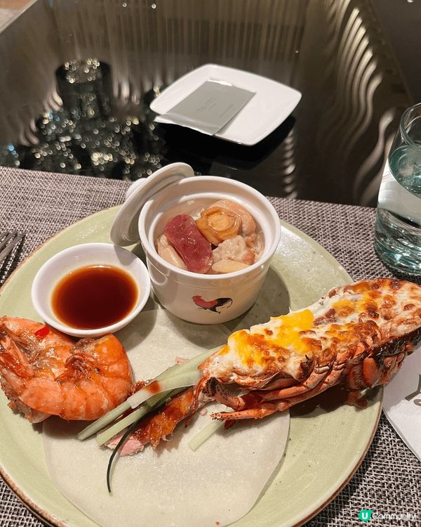 上個星期同朋友去咗美麗華酒店Yamm試佢地嘅週末早午餐🥰款式...