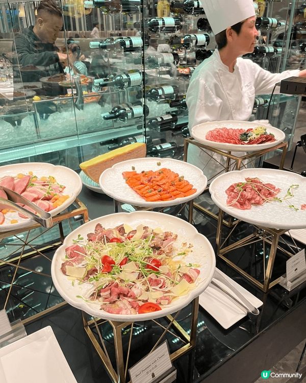 上個星期同朋友去咗美麗華酒店Yamm試佢地嘅週末早午餐🥰款式...