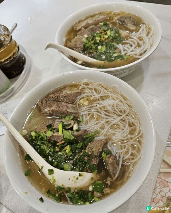 不論在香港、內地，飲食都很相似，粉麵少不了，小食也很多。