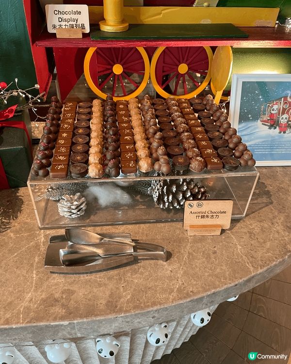 香港富麗敦海洋公園酒店星耀廳自助餐，環境優美，食物豐富，特別...