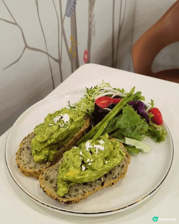 cafe美食，牛油果多士健康美味