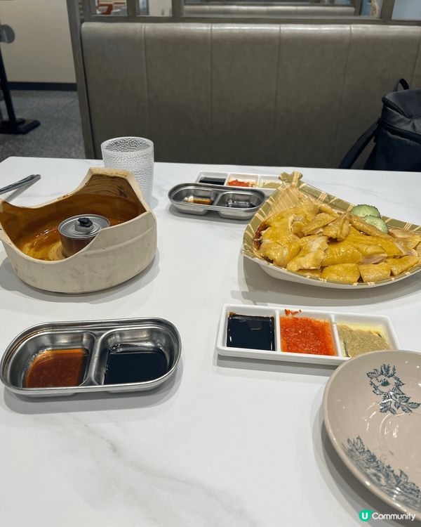 今次想推薦亞參雞飯食，確實隻海南雞真係好滑，一d都唔鞋口，而...