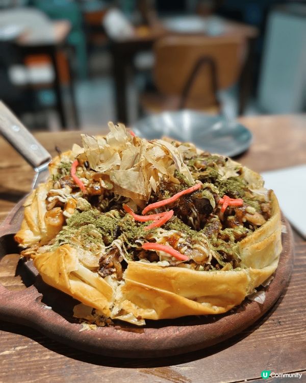 火焰雪糕，海鮮酥皮Pizza，玫瑰花latte，檸檬特飲，環...