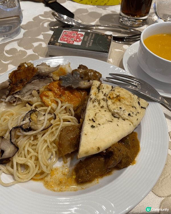 如心酒店的自助餐種類頗多，壽司甜品熟食等都齊全，質素不錯！