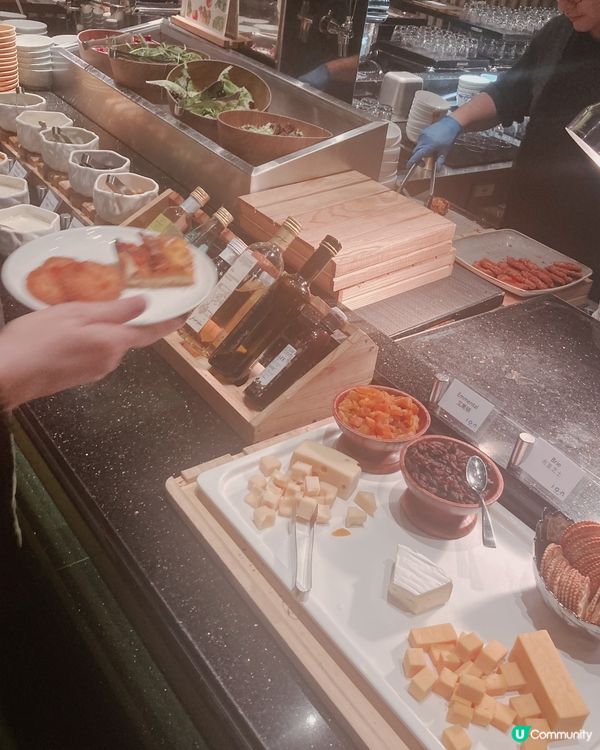 觀塘如心酒店半自助餐😋  $1099.2 四人食抵到爆！