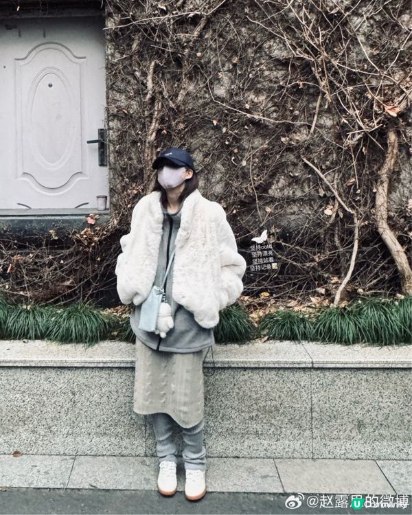 趙露思確定復出？僅休養一個月宣佈將出席內地品牌公益活動獲讚敬業