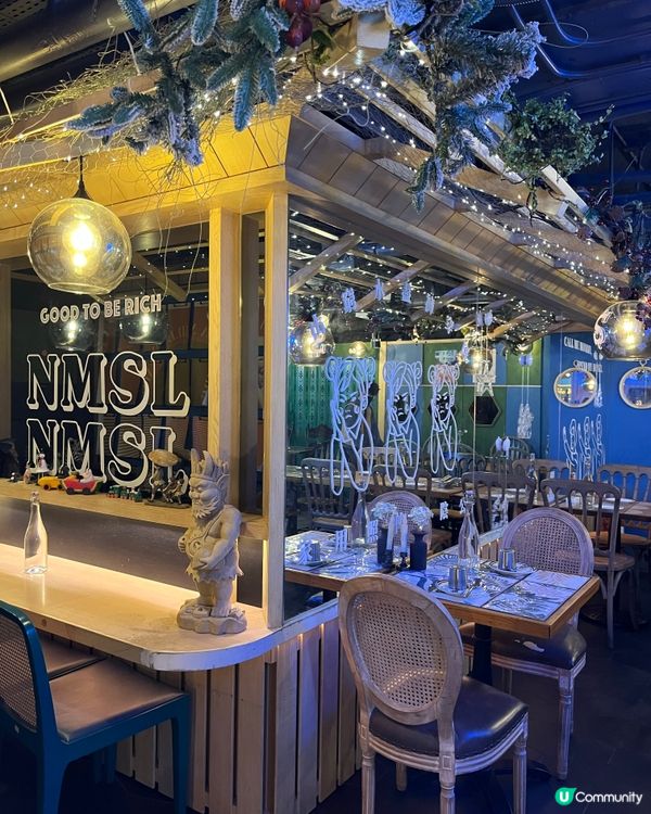 🎨🍰畫板蛋糕！😋

呢件蛋糕真係好正！😋  可以自己畫畫，仲