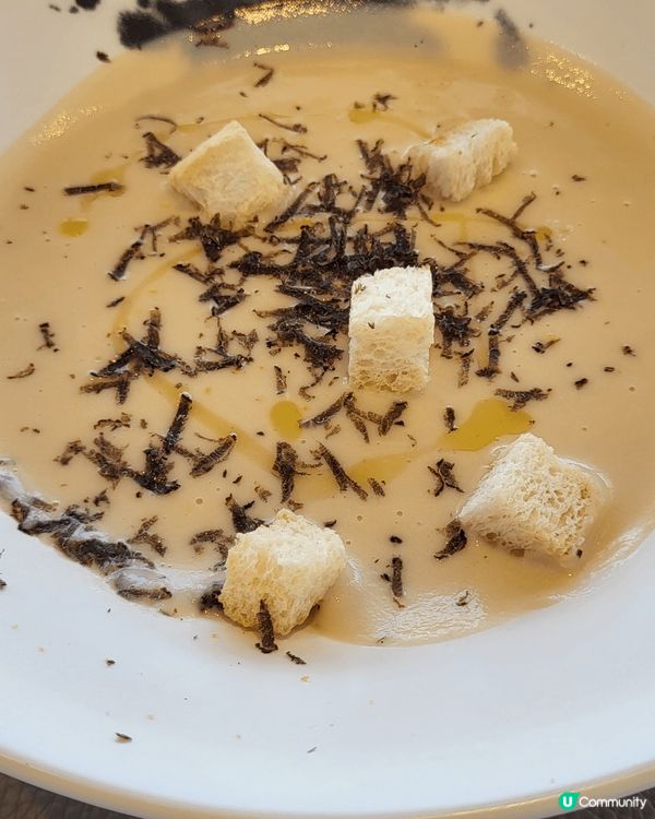 位於海港城全新開張的中西fusion料理， 將 中式食材用西...