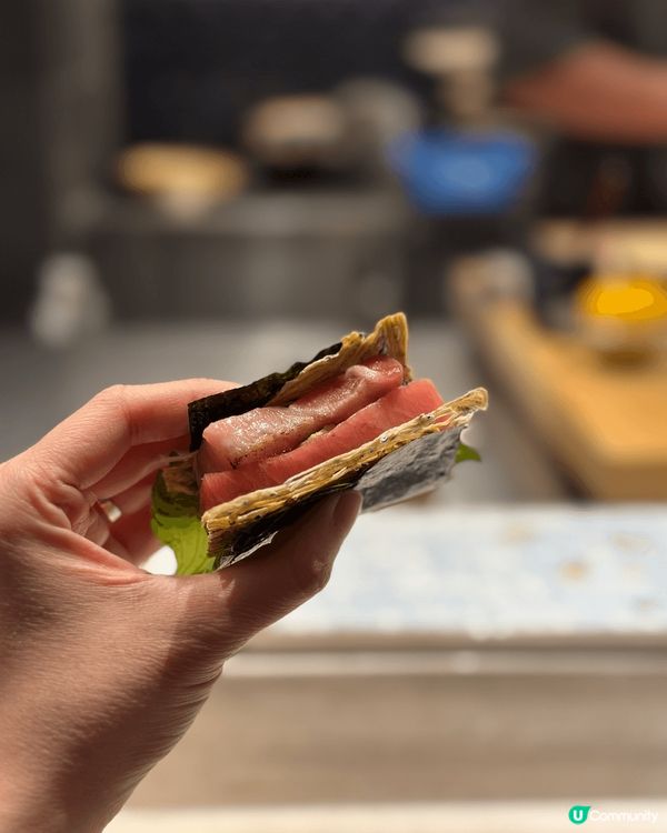 菊月町位於觀塘鴻圖道，餐廳提供廚師發辦、鐵板燒等高質料理。品...