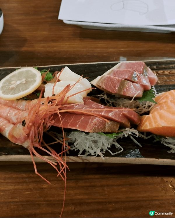 性價比高於天花板位於佐敦的樓上日本餐廳，有釀蟹蓋是我至愛