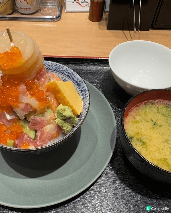 性價比高於天花板位於佐敦的樓上日本餐廳，有釀蟹蓋是我至愛