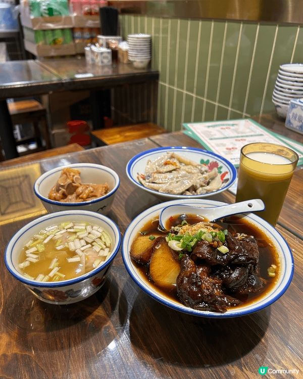 性價比極高港式美食，皮薄餡靚招牌鮮蝦雲吞，大力極推。