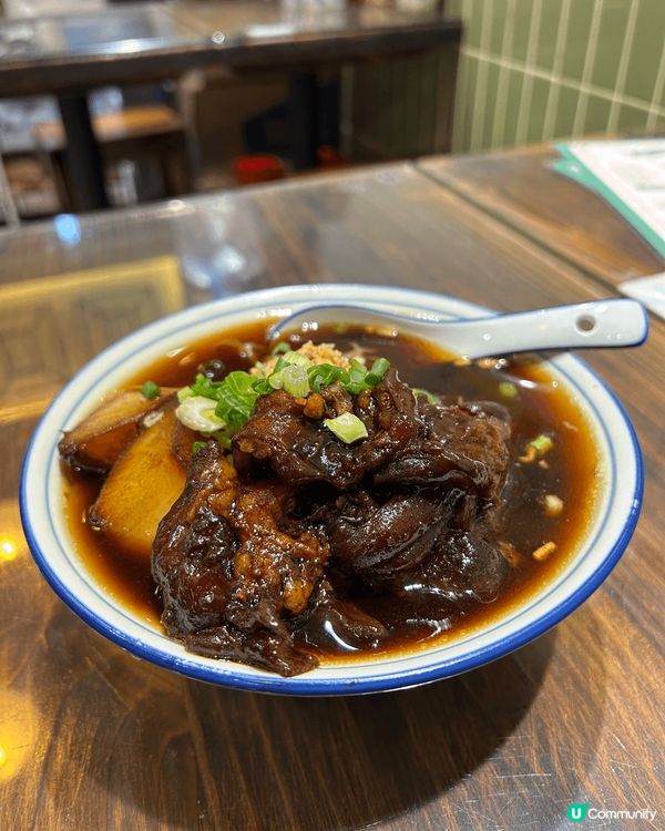 性價比極高港式美食，皮薄餡靚招牌鮮蝦雲吞，大力極推。