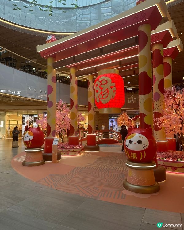 新年｢喵｣好運都有,見到呢個4米高開運招財貓,手手揮動咁可愛...