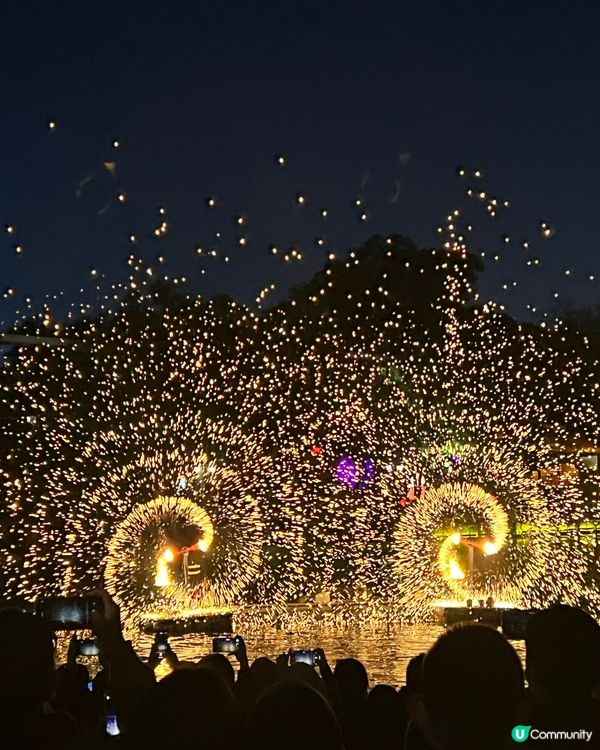 中式浪漫 打鐵花原來這麼浪漫💕