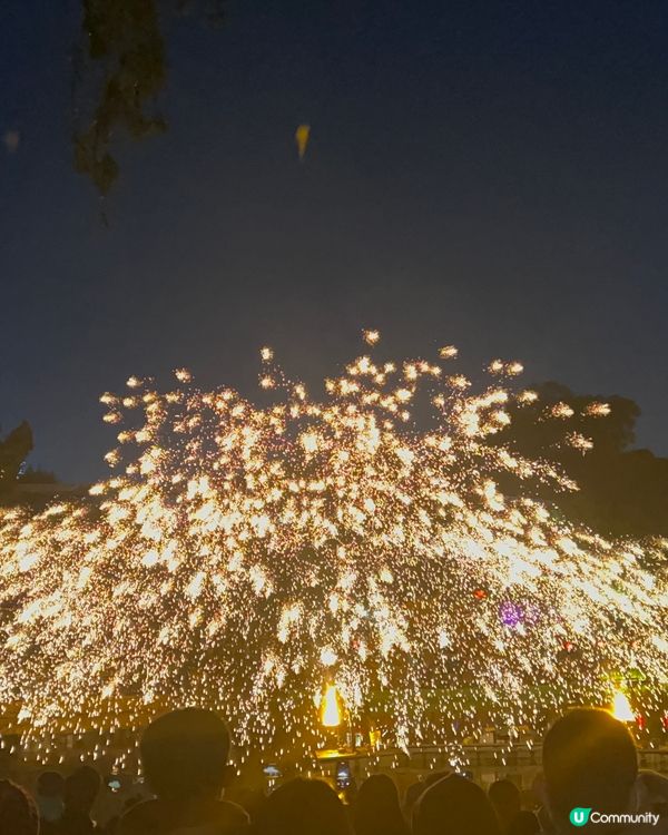 中式浪漫 打鐵花原來這麼浪漫💕