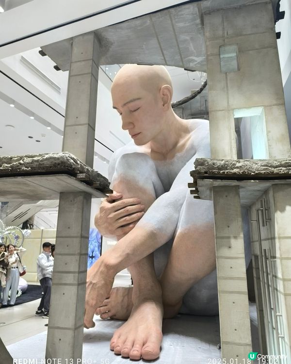 深圳萬象天地巨人展