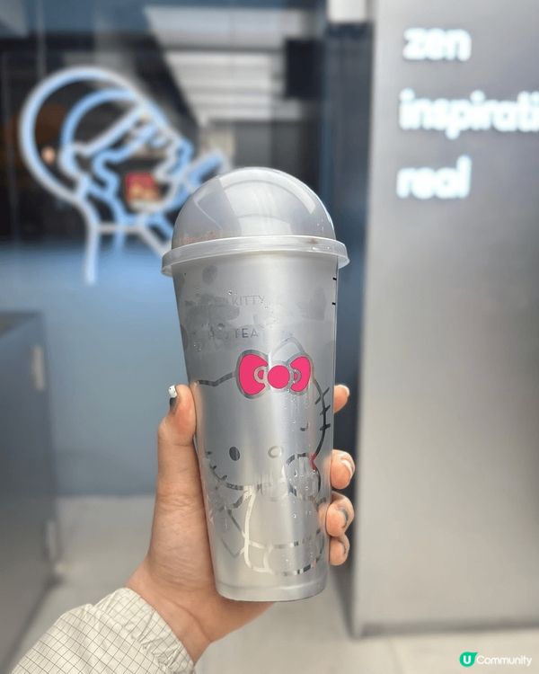 由1月12日，喜茶與HELLO KITTY嘅聯乘活動正式上線...