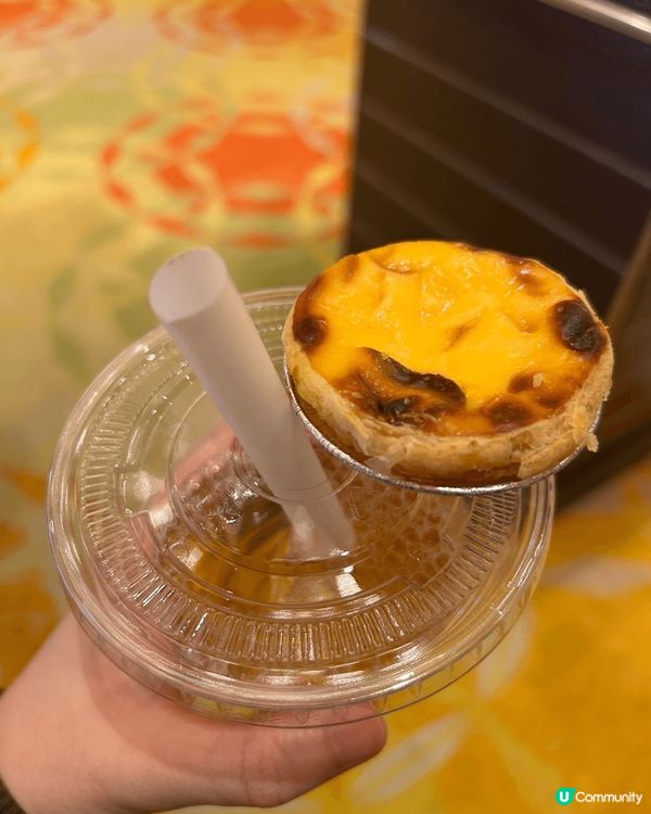 澳門美高梅的黑糖珍珠鮮奶葡撻同埋老婆餅，葡撻都幾好食又好香嘅...