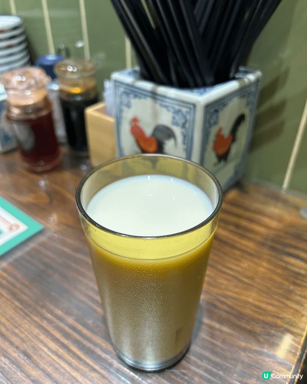 地道港式粉麵店，支持小店，性價比極高。招牌鮮蝦雲吞皮薄餡靚蝦...