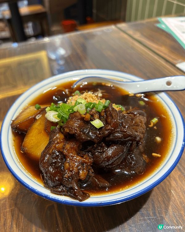 地道港式粉麵店，支持小店，性價比極高。招牌鮮蝦雲吞皮薄餡靚蝦...