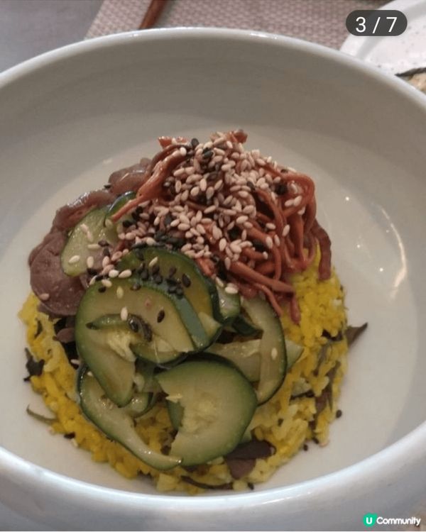 想食一些keep fit菜式，選擇咗韓式輕式素菜。