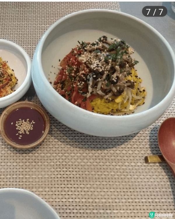 想食一些keep fit菜式，選擇咗韓式輕式素菜。