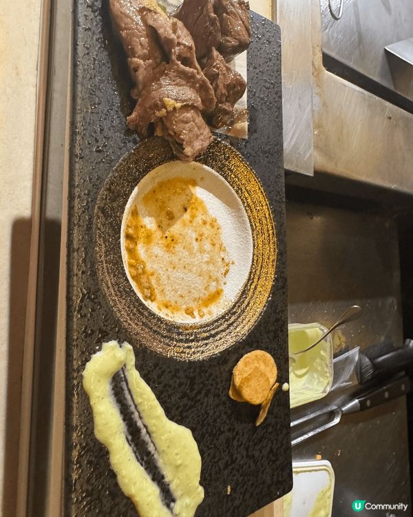 今年在香港慶祝生日，食咗個美味鐵板餐，價錢便宜美味無窮！