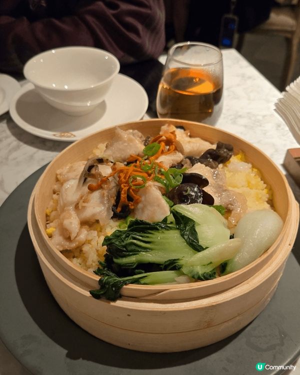 餐廳是灣仔的陳家廚房，環境高雅，適合三五知己相聚，餐點相當不...