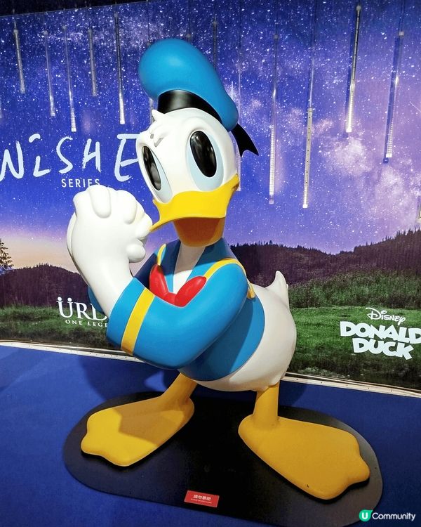 Harbour City 商場內狄士尼活動，有不同米奇和其他...