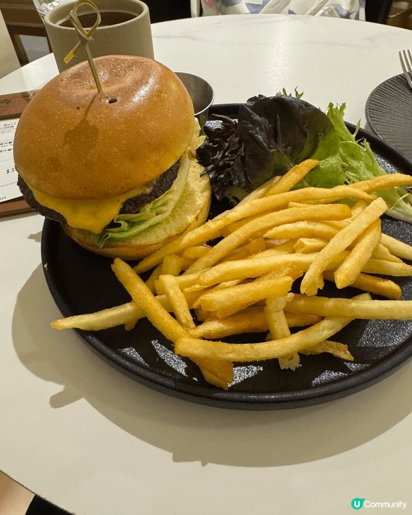 琴晚去圍方商場覓食，比Tera Pancake House嘅...