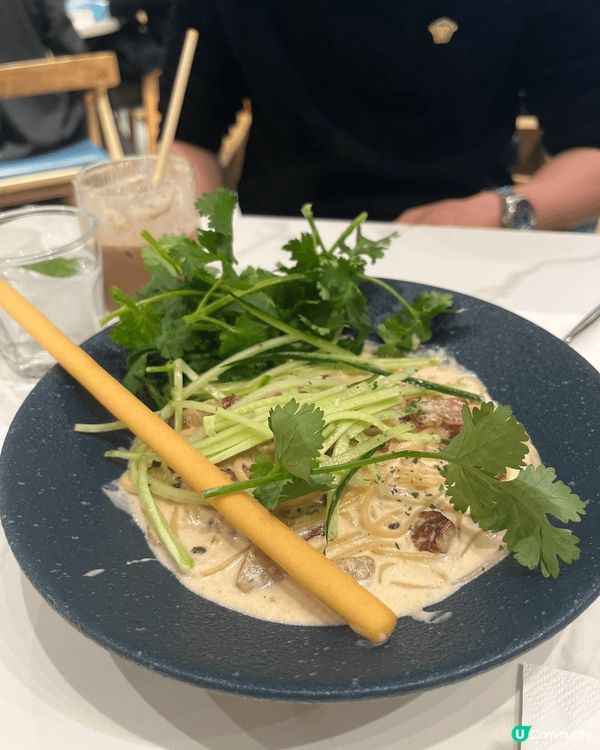 聖誕節當然同男朋友去食餐好~