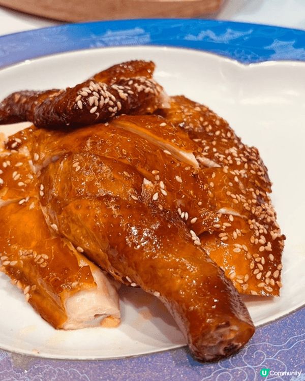 香馥樓的中菜令人垂涎，絕對是打卡的理想場所。**蟹肉粉絲煲*...