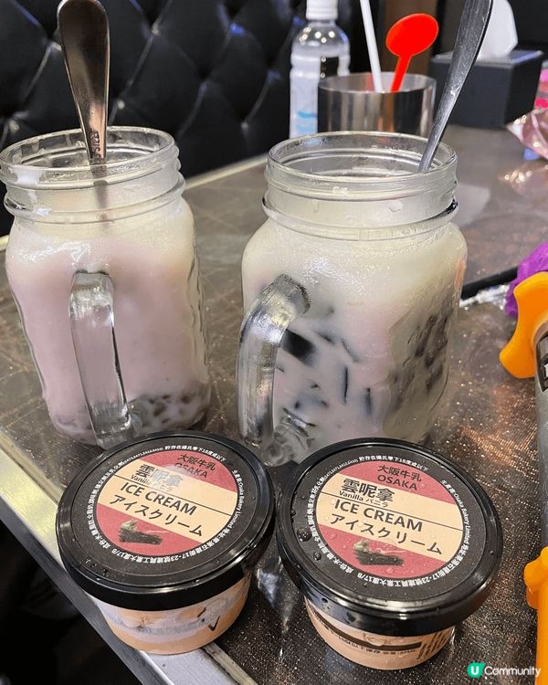 香格里拉甜品，座位舒適、環境優美，還有live band 表...