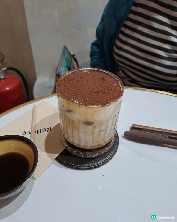 雪糕布甸及提拉米蘇咖啡極力推薦，蟹黃和蟹肉非常鮮味好吃，但壽...