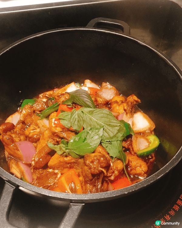 這個位於旺角的任食打邊爐餐廳，平日來就最適合不過的了！這裡有...