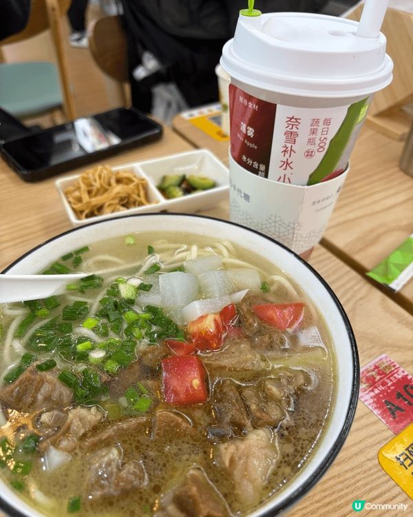 深圳隨便走走，在網絡上查看一下評分，滿分5分達到4分以上的餐...