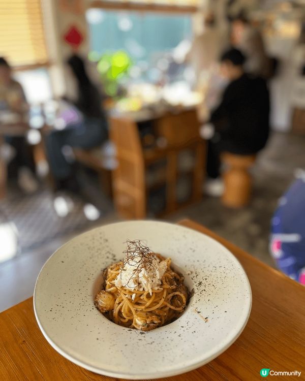 新墟咖啡，好好味班戟漢堡、龍蝦汁蟹肉飯立貝意粉同埋Cappu...