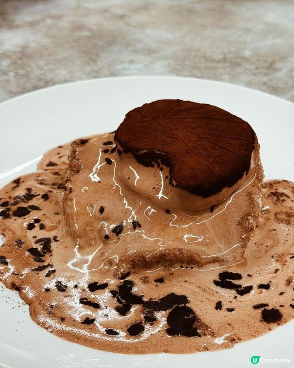 Luna Cake香蕉朱古力麻糬熔岩芝士蛋糕🍰