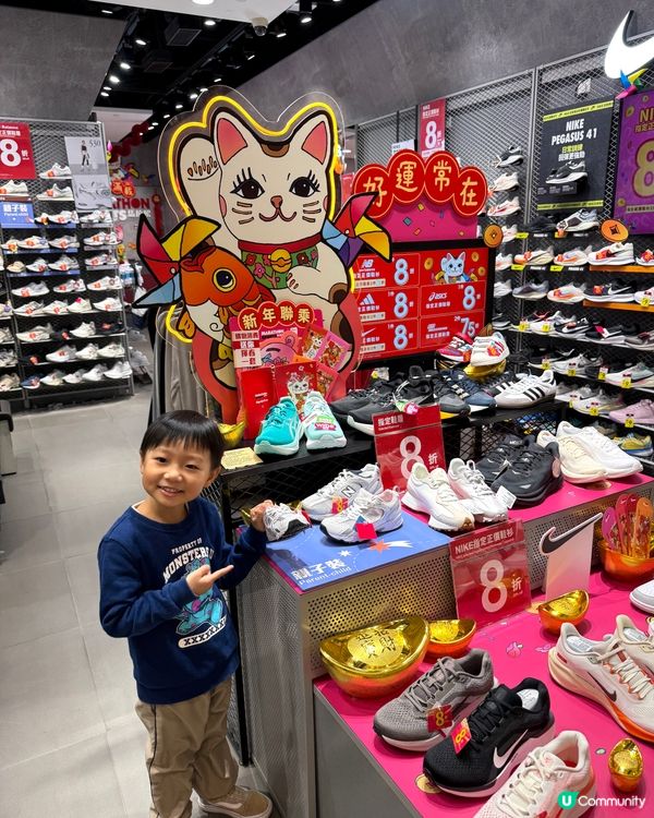 【 充滿懷舊風的香港老大街市集 】