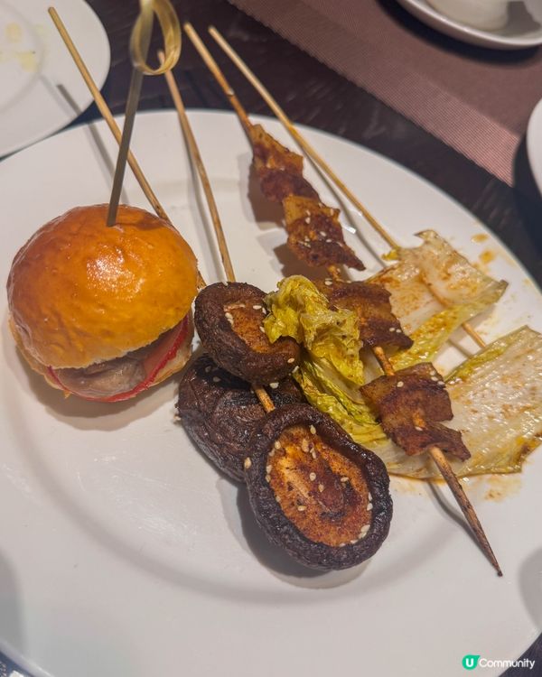 自助餐與圍爐煮茶的美味時光