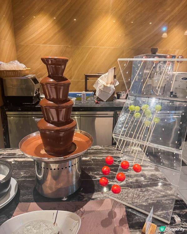 自助餐與圍爐煮茶的美味時光